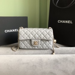 Chanel Classic flap 20cm