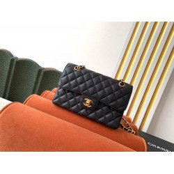 Chanel Classic flap 23cm