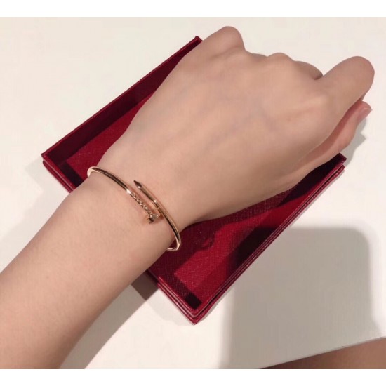 Cartier Woman Watch bracelet best replica size 17cm and 19cm