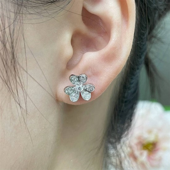 Van Cleef & Arpels Earstuds best replica 