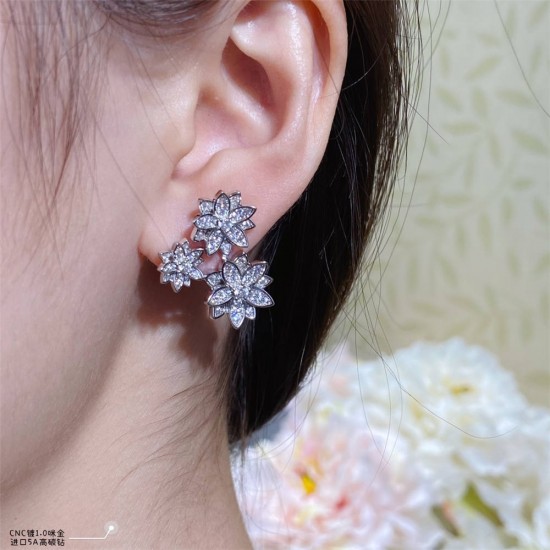 Van Cleef & Arpels Earstuds best replica 