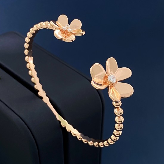 Van Cleef & Arpels bracelet best replica size 17cm and 19cm 