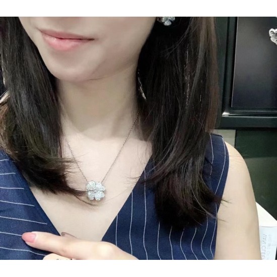 Van Cleef & Arpels necklace best replica