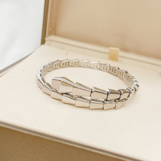 Bvlgari bracelet best replica size 17cm and 19cm 