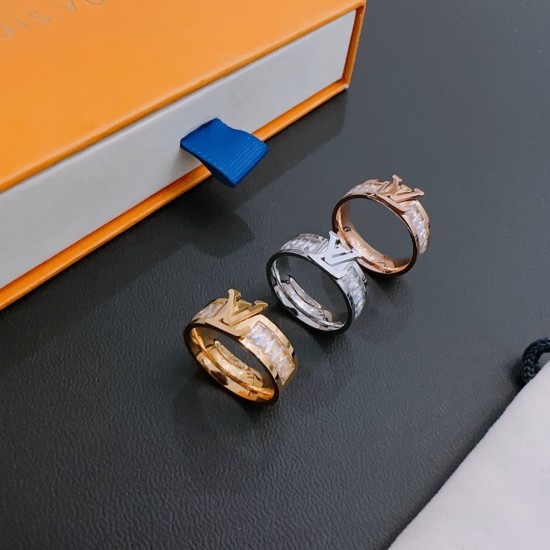 Louis Vuitton Ring best replica size 6 7 8