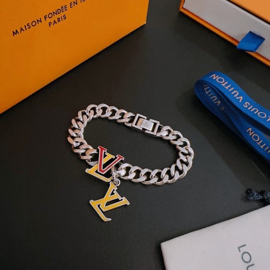 Louis Vuitton chain bracelet best replica