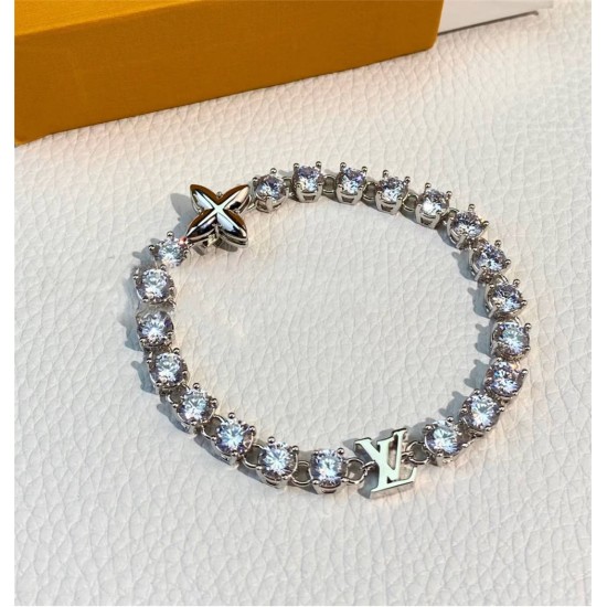 Louis Vuitton chain bracelet best replica