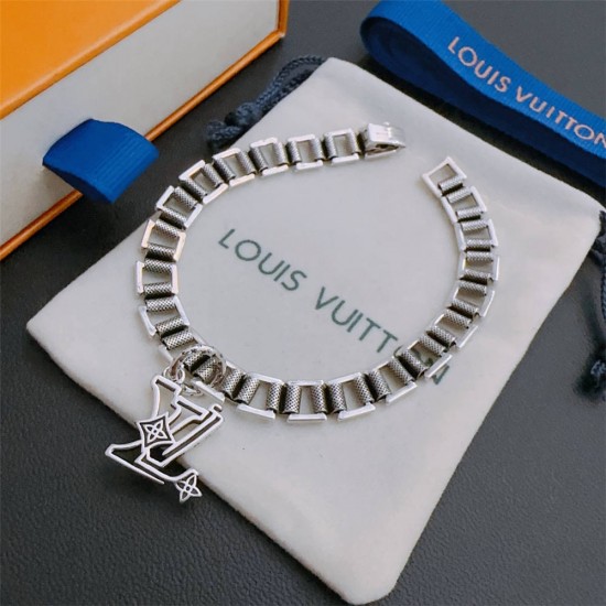 Louis Vuitton chain bracelet best replica