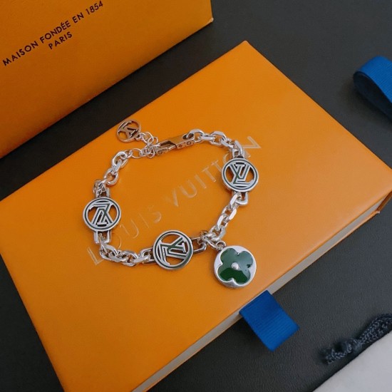 Louis Vuitton chain bracelet best replica