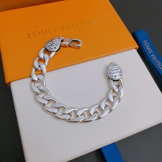 Louis Vuitton chain bracelet best replica