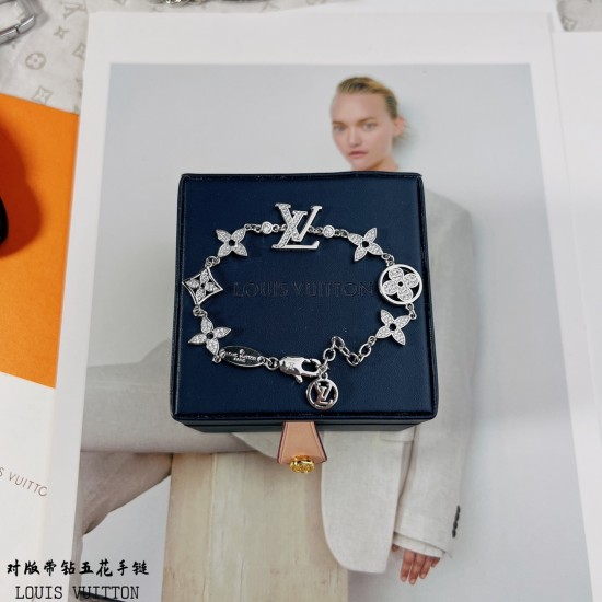 Louis Vuitton chain bracelet best replica