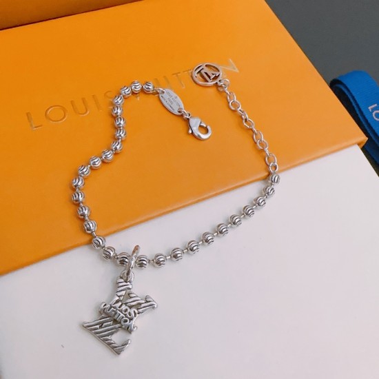 Louis Vuitton chain bracelet best replica