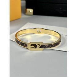 Louis Vuitton bracelet best replica size 17cm and 19cm 