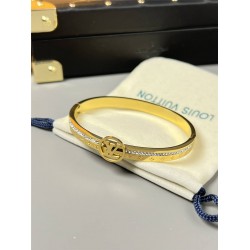 Louis Vuitton bracelet best replica size 17cm and 19cm 