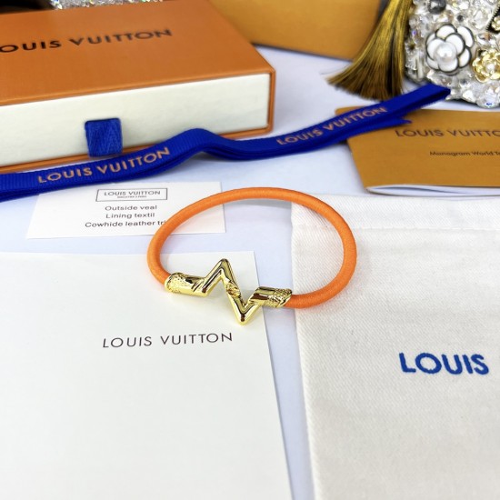 Louis Vuitton bracelet best replica size 17cm and 19cm 