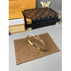 Louis Vuitton bracelet best replica size 17cm and 19cm 