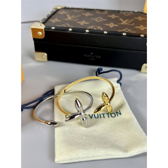 Louis Vuitton bracelet best replica size 17cm and 19cm 