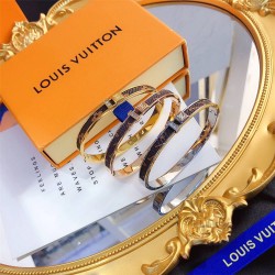 Louis Vuitton bracelet best replica size 17cm and 19cm 