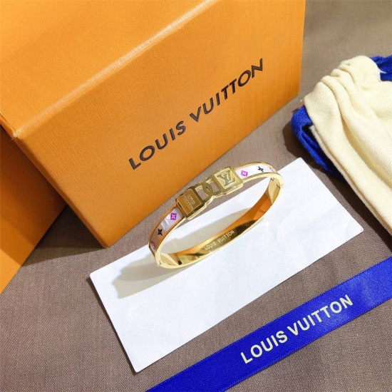 Louis Vuitton bracelet best replica size 17cm and 19cm 