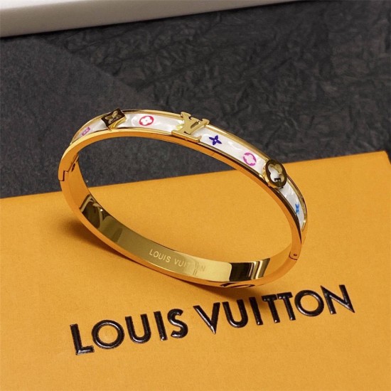 Louis Vuitton bracelet best replica size 17cm and 19cm 