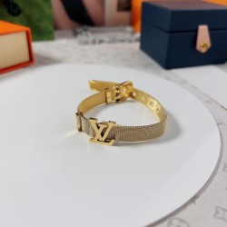 Louis Vuitton bracelet best replica size 17cm and 19cm 