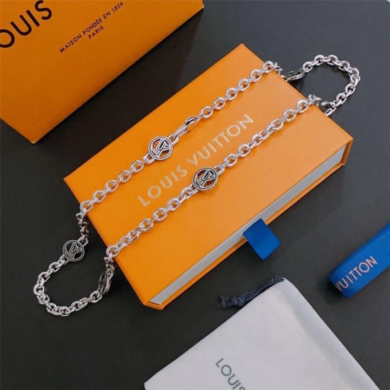 Louis Vuitton necklace best replica 