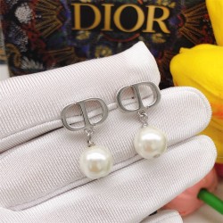 Dior Earstuds best replica