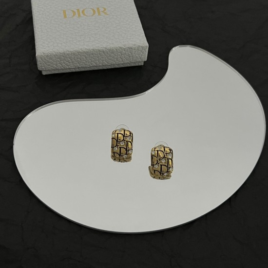 Dior Earstuds best replica