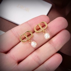 Dior Earstuds best replica