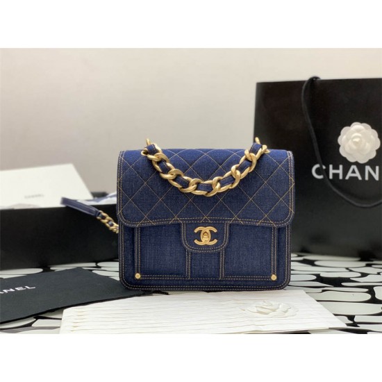 Chanel classic flap 22x18.5x7.5cm 23a