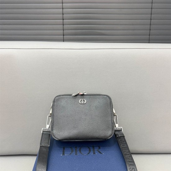 DIOR  lcon  17 x 12 cm 2025 new