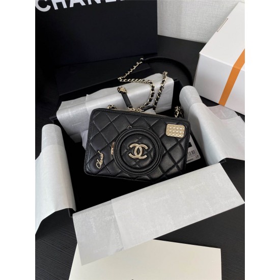 CHANEL Camera bag vic  2025 new