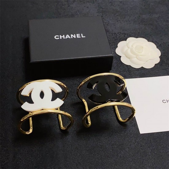 Chanel earstud 2025 new