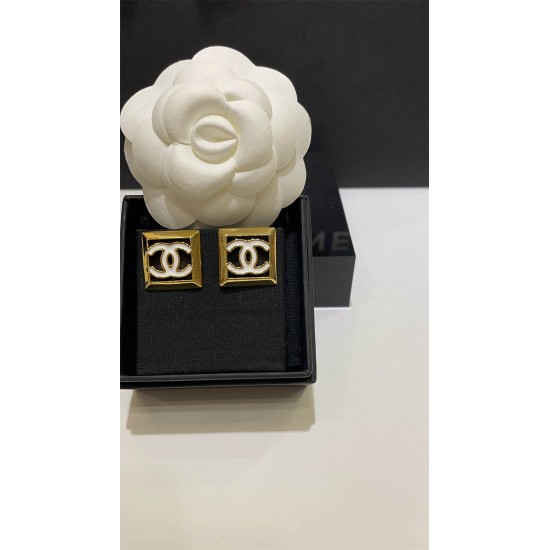 Chanel earstud 2025 new