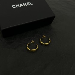 Chanel earstud 2025 new