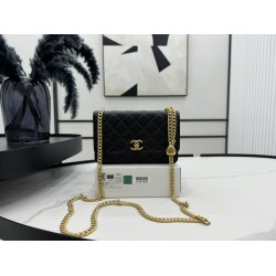 Chanel 2025 A96052  WOC love 19cm 2025 new