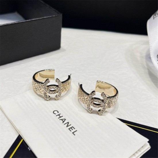 Chanel earstud 2025 new