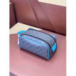 Louis Vuitton M44494 size: 28x16x13cm  2025 new