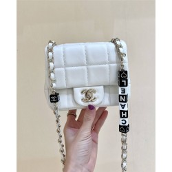 Chanel 23C AS3744    Size 16*13*7cm