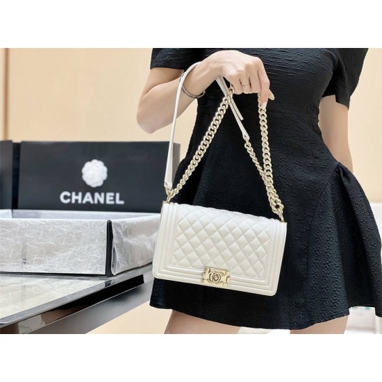 Chanel Leboy 67086 Size 25cm