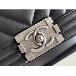 Chanel Leboy 67085 Size 20cm