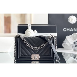 Chanel Leboy 67086 Size 25cm