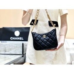 Chanel AS4220 Size 24*19*5cm，HOBO HANDBAG