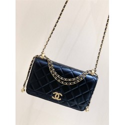 Chanel AP2649  Size 22x14.5x8cm