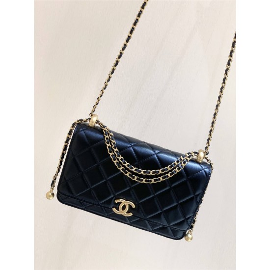 Chanel AP2649  Size 22x14.5x8cm