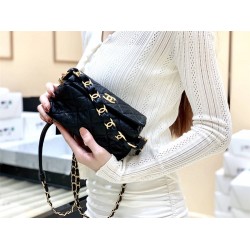 Chanel Small hobo bag AS2479 Size 19x13x7cm