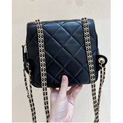 Chanel 23P  3884 Size 19*19*6cm