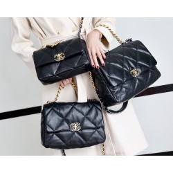 Chanel 19 bag 26cm vs 30cm vs 36cm