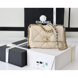 Chanel 19 bag 1160 Size 26cm