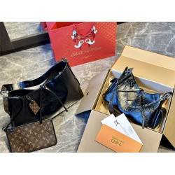 Louis Vuitton Carryall  leather 30cm 2025 new 39cm +50 USD